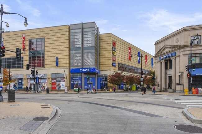Building Photo - 1390 Kenyon St NW