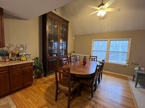 Building Photo - 5010 Regent Dr