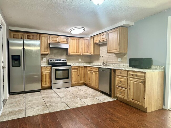 Building Photo - 3453 Garfield Dr