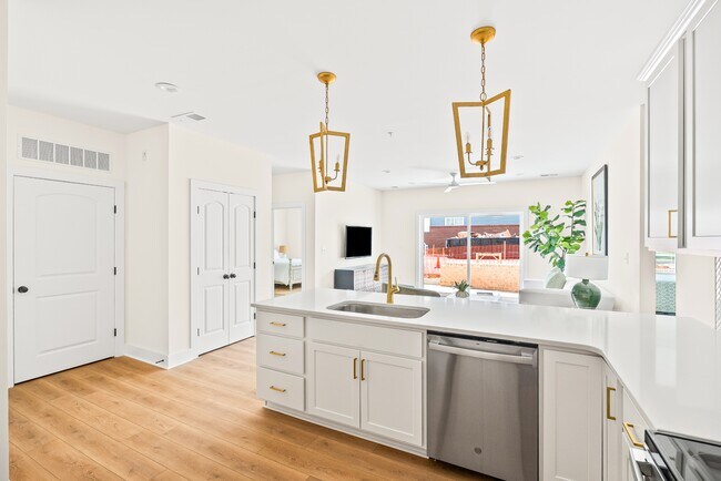 Building Photo - 420 Capstone Dr