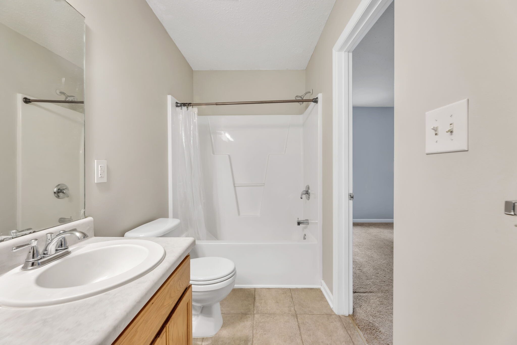 Main Bedroom Bathroom - 3349 Tarleton W