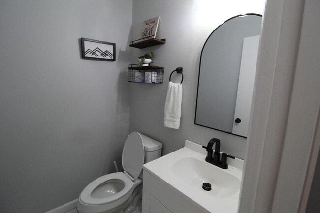 Building Photo - 221 Alleghany Dr