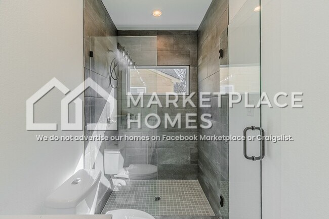 Building Photo - 1208 Edgar St