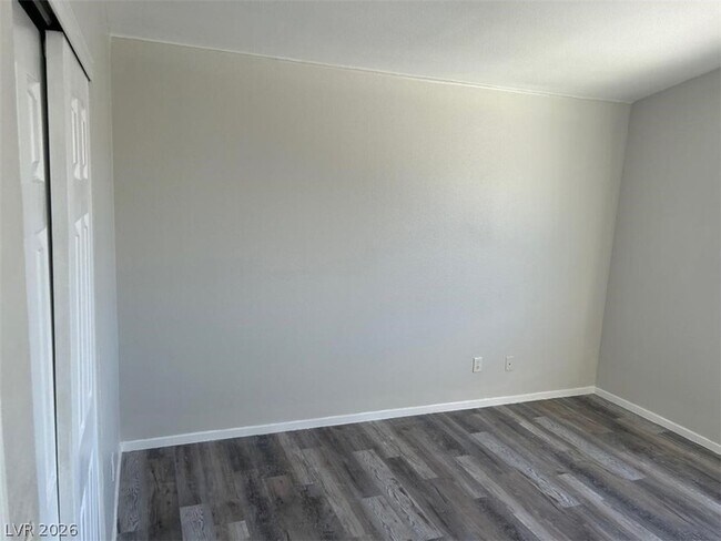 Building Photo - 8997 Ivybridge St