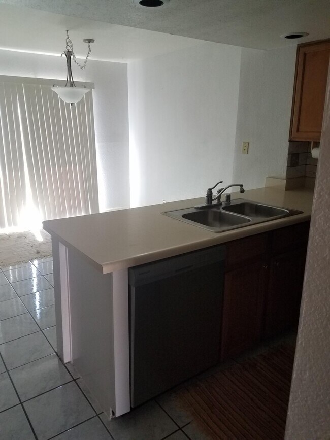 Kitchen - 3301 Monroe St NE