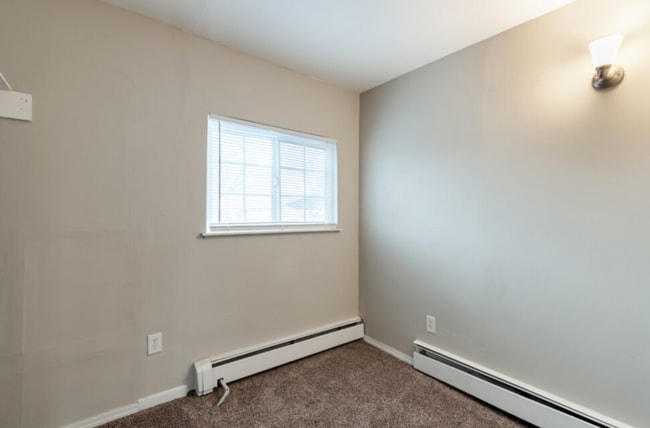 Building Photo - 17020 Raupp Rd