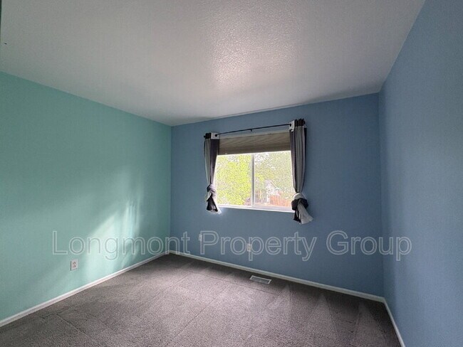 Building Photo - 1293 Red Mountain Dr