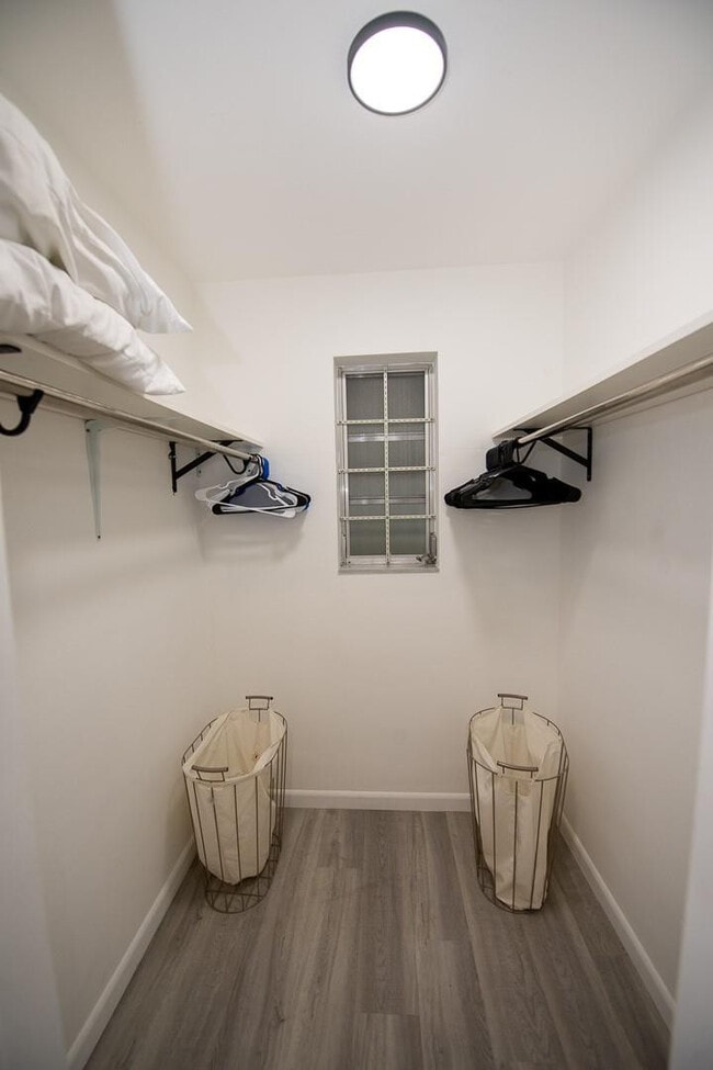 Building Photo - 5320 Taylor St