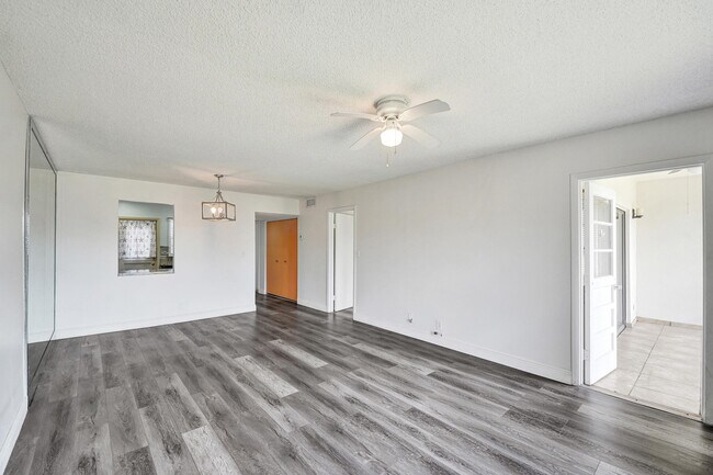 Building Photo - 2430 SW 81st Ave