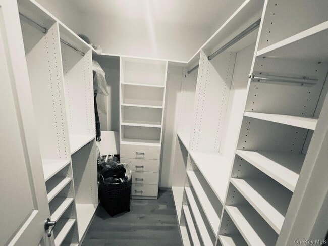 Building Photo - 69 S Bay Ave