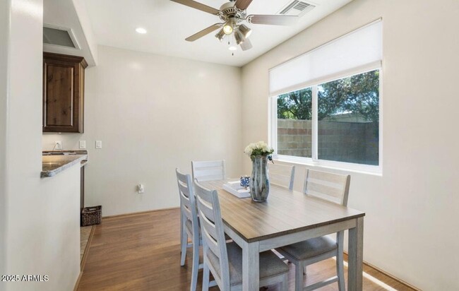 Building Photo - 675 N. Encanto Village Way