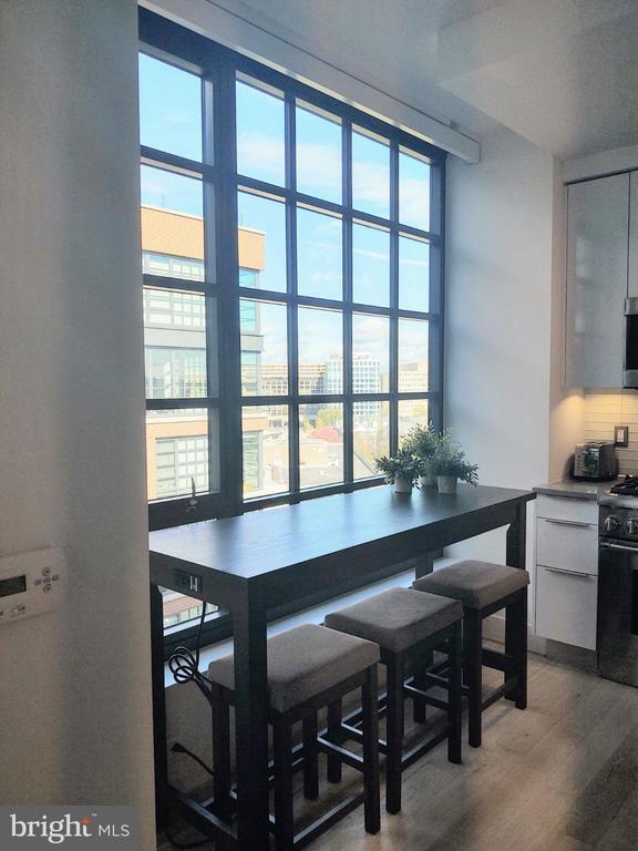 Building Photo - 45 Sutton Square SW