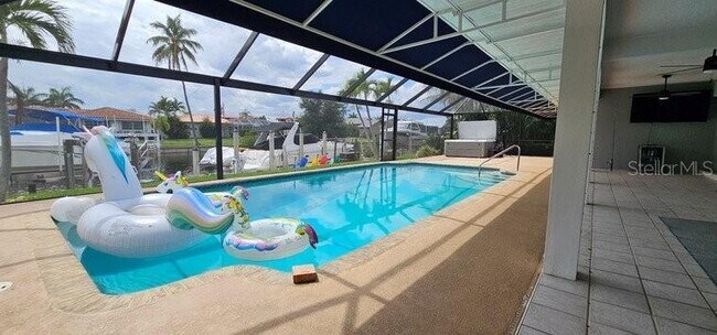 Building Photo - 2871 Coral Way