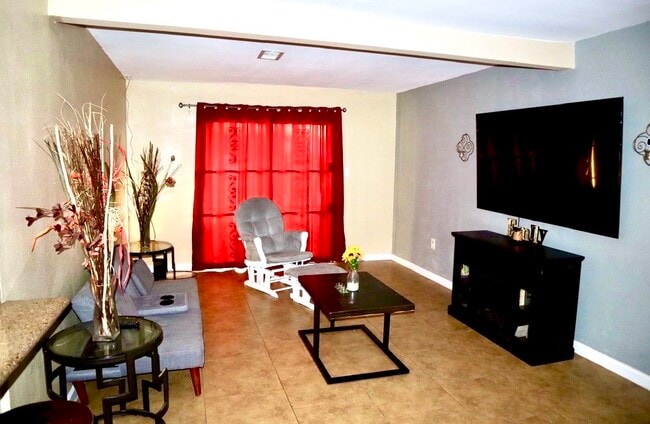 Building Photo - 5715 Hirondel