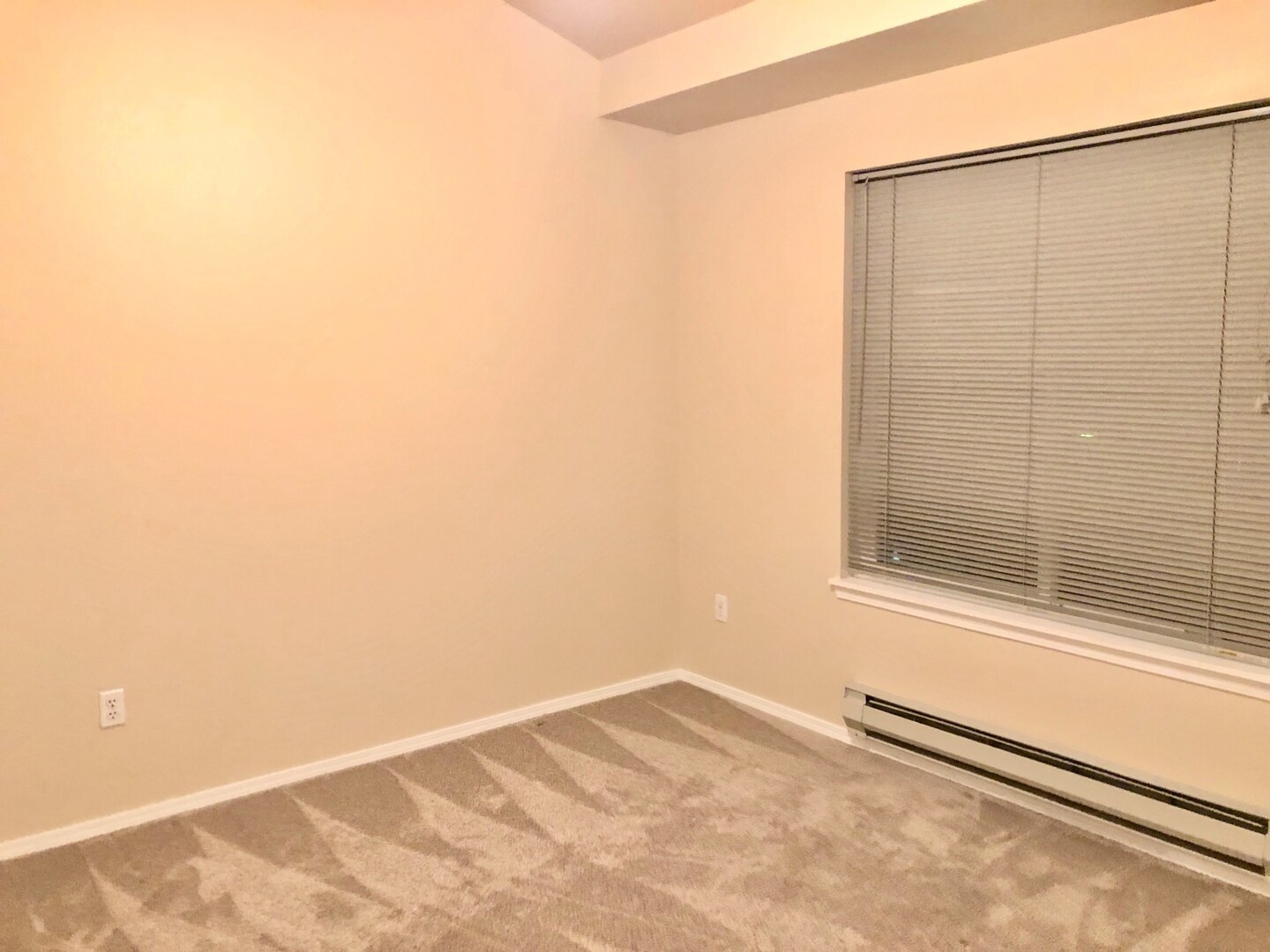 Building Photo - Sonoma Villa Condo