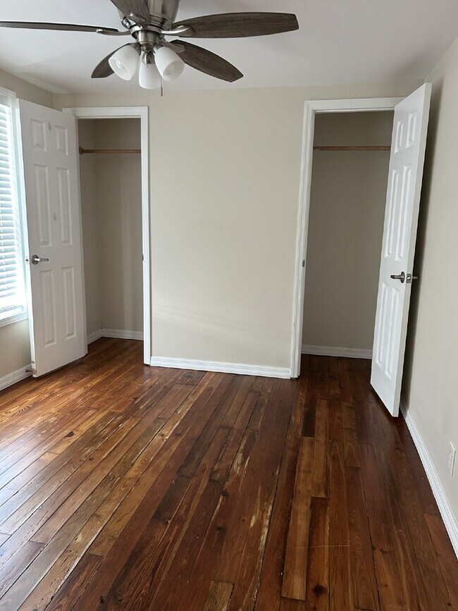Building Photo - Fall in love with this beautifully maintained 3BR/2BA home!