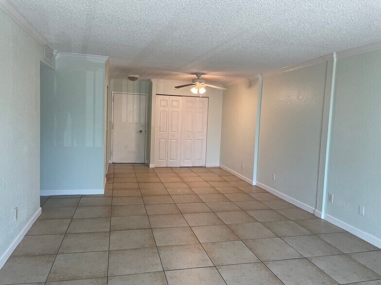 Building Photo - 2630 Coconut Bay Ln