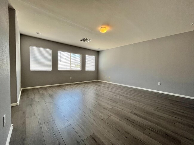 Building Photo - 653 Orbiter Ln
