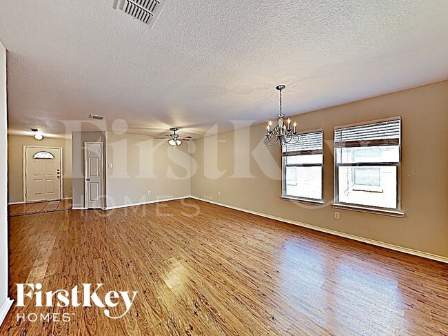 Building Photo - 12640 Shady Cedar Dr