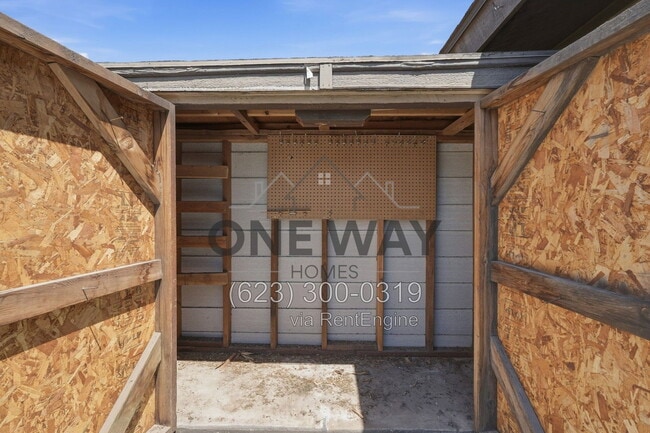 Building Photo - 1660 W Village Way