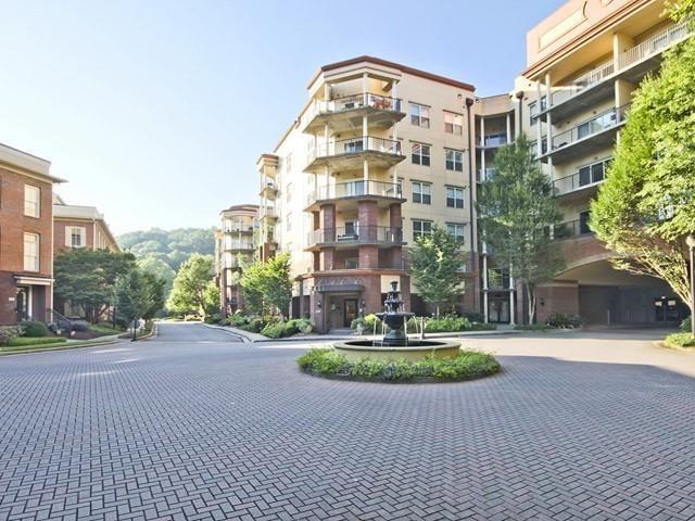 Building Photo - 200 River Vista Drive