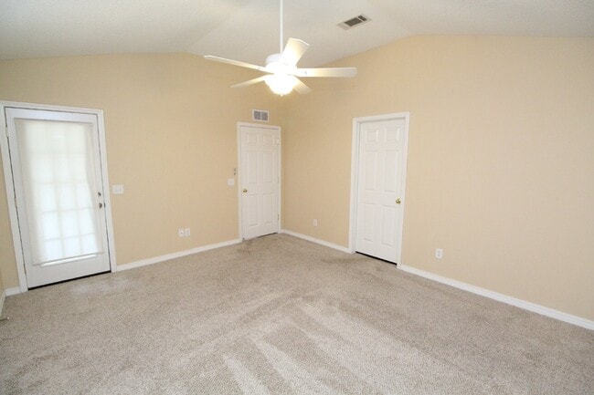 Building Photo - Beautiful Family Home Near Top Schools & N...
