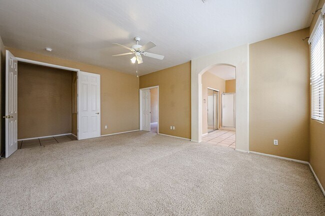 Building Photo - Charming 4BD, 2BA home in Chandler!