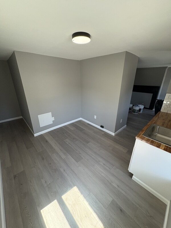 Building Photo - 662 Second Avenue Apt 4