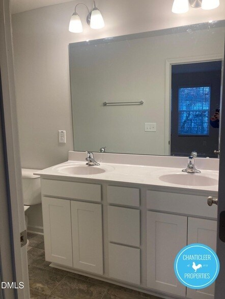 Building Photo - 2409 Ashton Park Ln