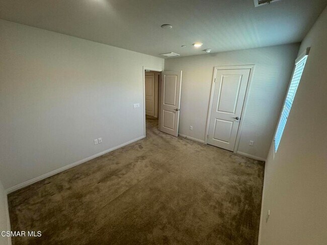 Building Photo - 446 Almond Ln