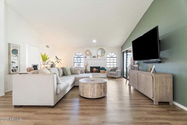Building Photo - 2151 S Catarina