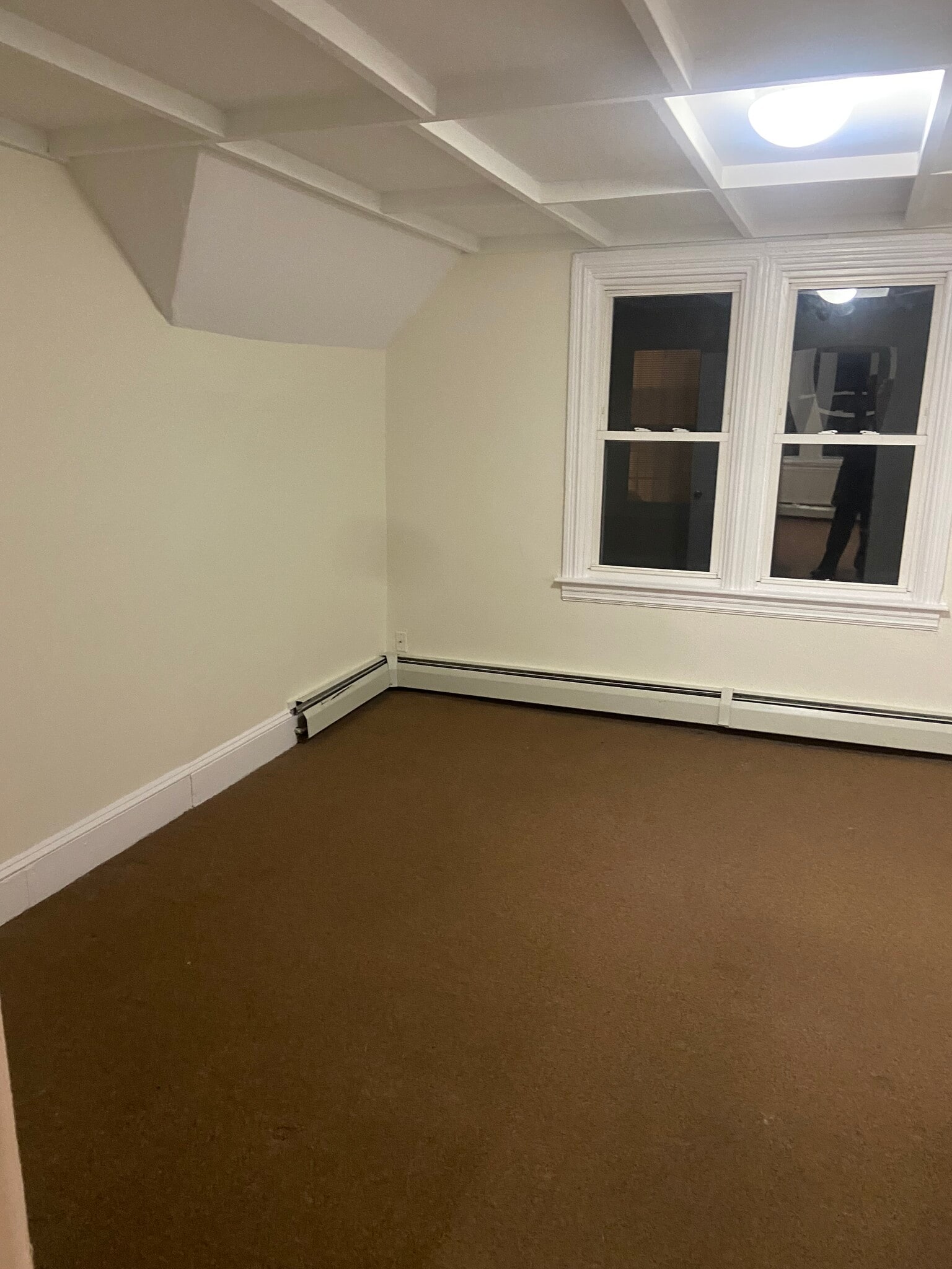 1st bedroom - 30 Tucker Ave