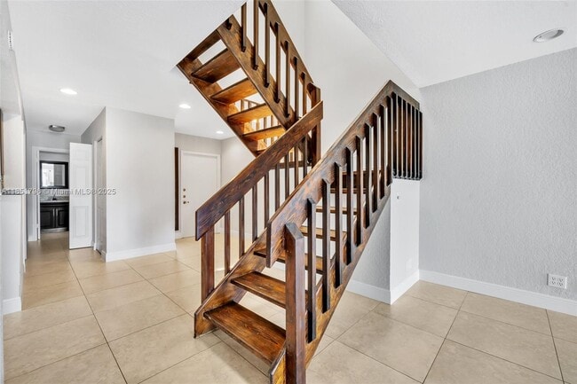 Building Photo - 22845 Ironwedge Dr