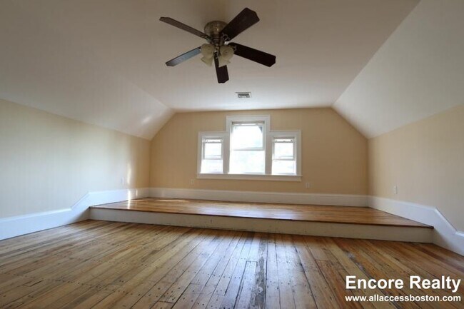 Building Photo - 1 Parker Hill Terrace