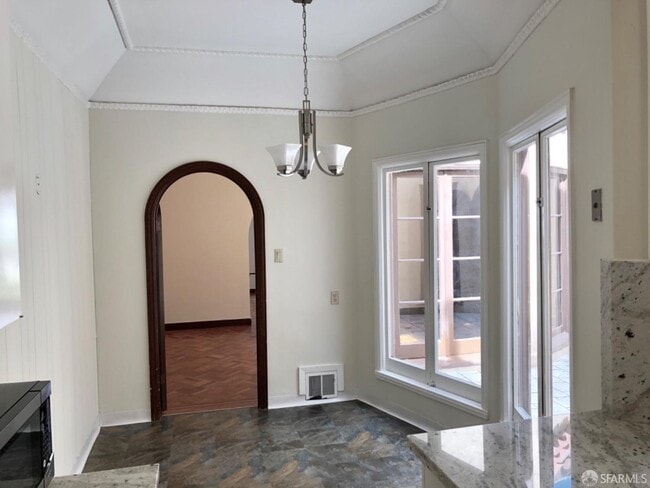 Building Photo - 1537 34th Ave