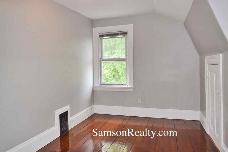 Building Photo - 109 Bowen St