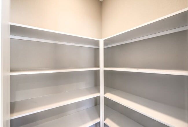 Building Photo - RARE HORSE PROPERTY FOR RENT – NEAR BLM LAND | HENDERSON, NV