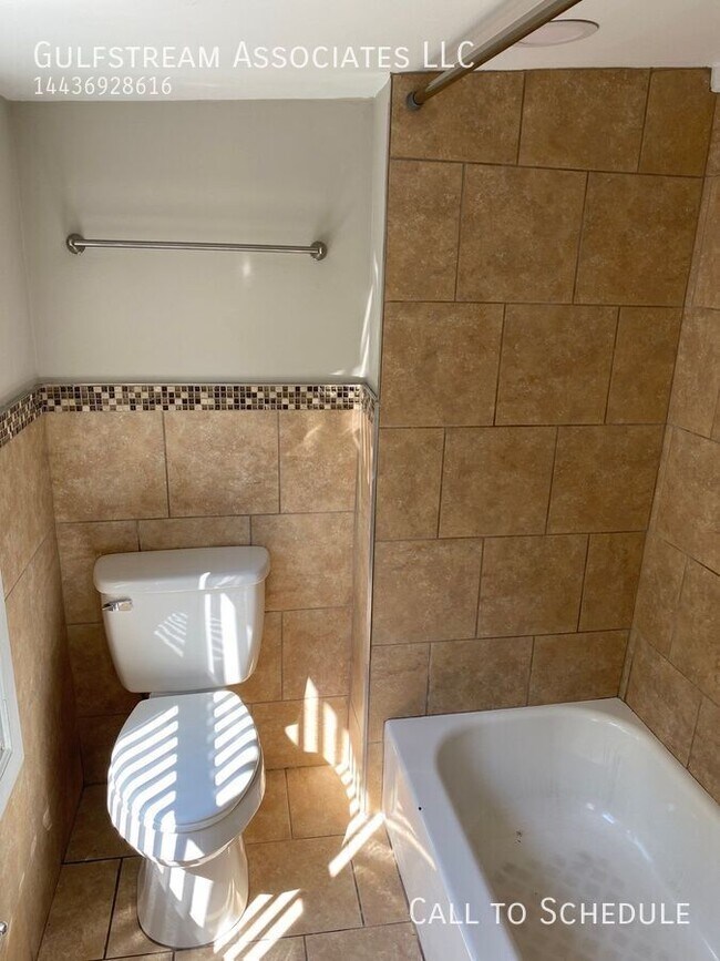 Building Photo - 1817 McHenry St