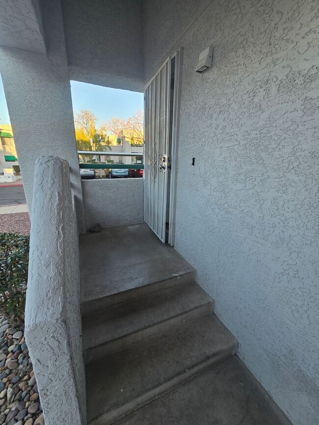 Building Photo - Beautiful 2 bedroom, 2 bath Condo available