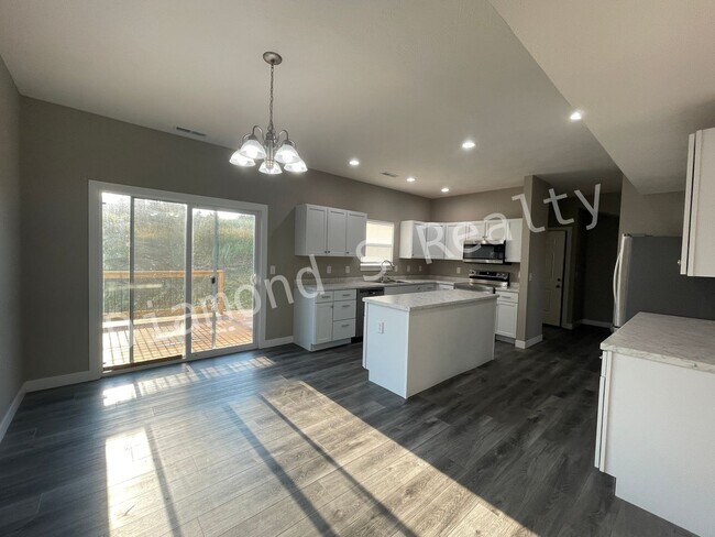 Building Photo - 2108 N 26th St