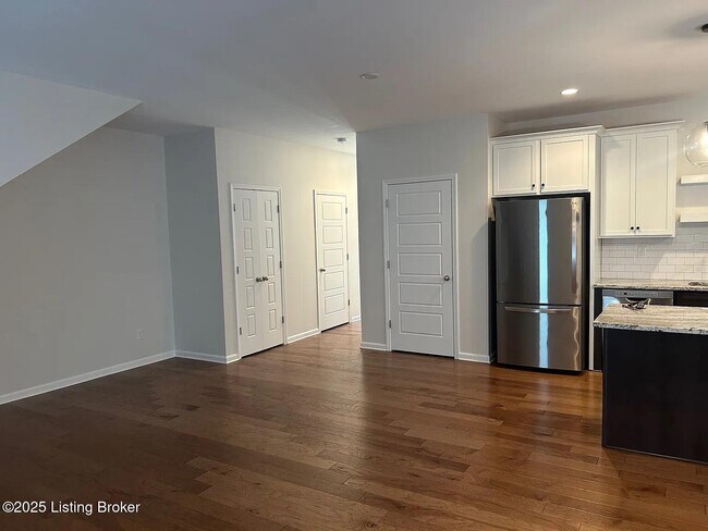 Building Photo - 3022 Taylor Cv Dr