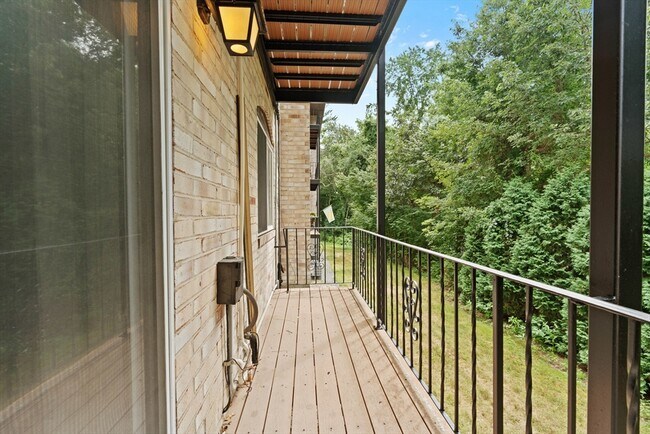 Building Photo - 181 Littleton Rd
