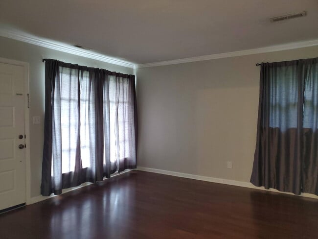 Building Photo - 2248 Norwood Dr NW