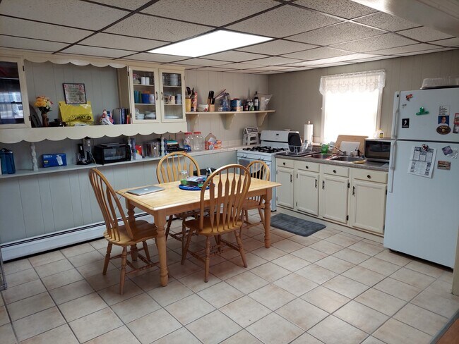 Primary Photo - 650 Wood St