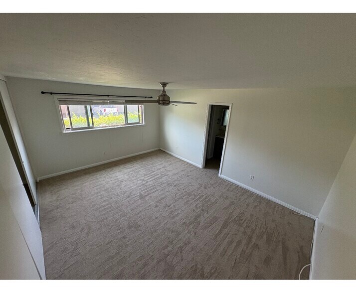 Building Photo - 4095 Bonita Rd