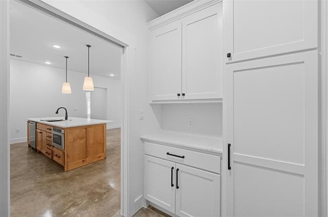 Building Photo - 102 Cardinal Wds