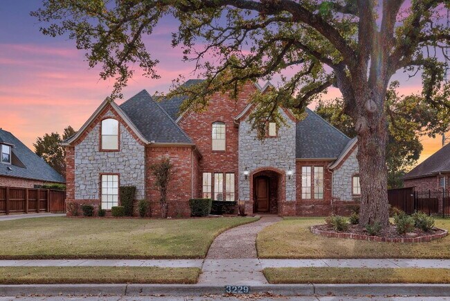 Building Photo - "Luxurious 5-Bed, 4-Bath Retreat in Grapevine - Expansive 4,428 Sq. Ft. Haven in Carroll ISD!"