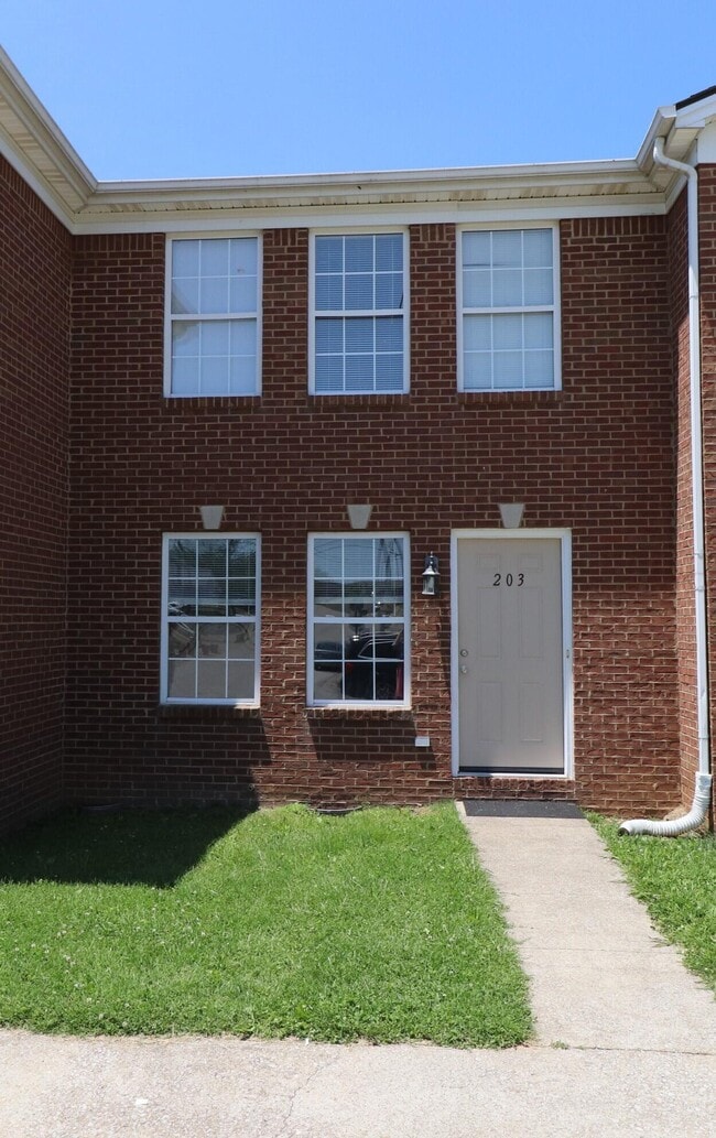 Building Photo - 203 Coburn Dr