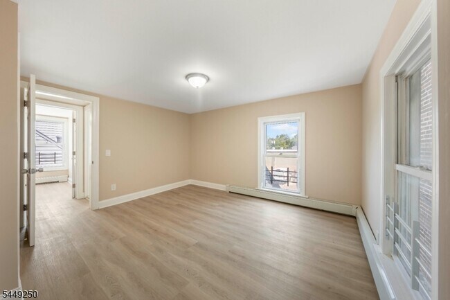 Building Photo - 49 Caldwell Pl