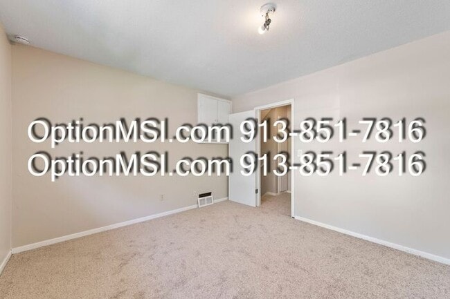 Building Photo - Affordable JOCO duplex~